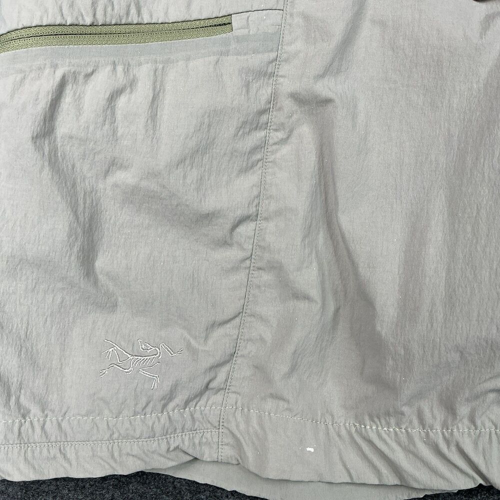 Arc'teryx Men's Nylon Hiking Shorts Size 34 Grey Stone Belted Cargo Zip Pockets - Picture 11 of 12
